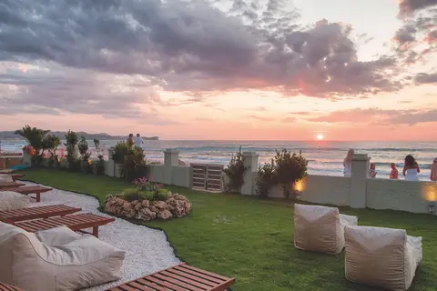 Cressida Seaside Apartments in Αχαράβη