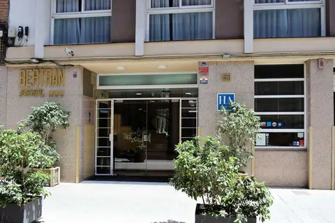Aparthotel Bertran in Barcelona — foto 10