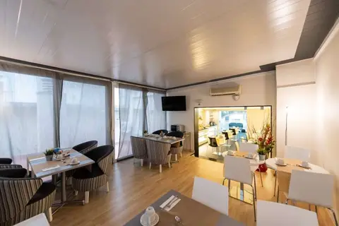Atenea Rekord Suites in Vilanova i la Geltrú — foto 7