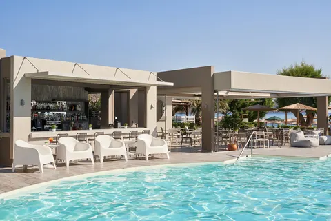 Atlantica Amalthia Beach Resort in Agía Marína — foto 2