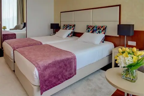 VIP Executive Art’s Hotel in Almada — foto 6