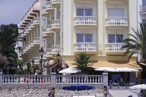 ME Sitges Terramar in Sitges — foto 13