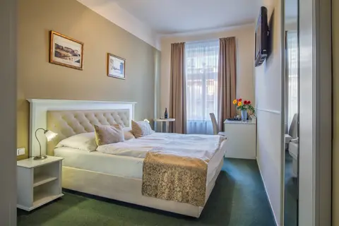 Hotel Taurus in Praag — foto 17