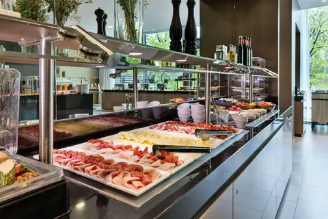 DoubleTree by Hilton Vienna Schonbrunn in Wenen — foto 21