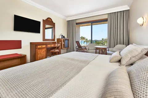 Hotel Serrano Palace in Cala Ratjada — foto 17