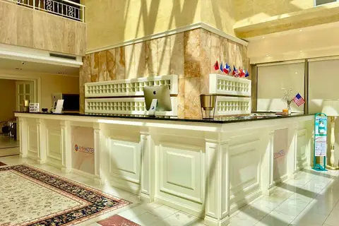 AMH Hotel in Durres — foto 9