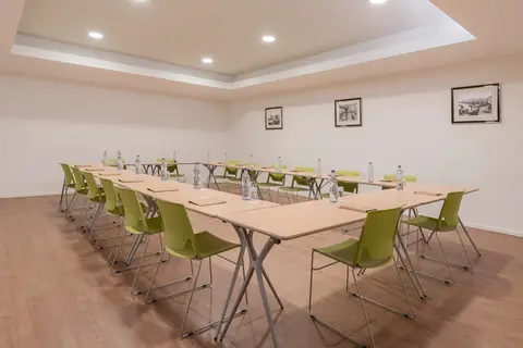 Neat Hotel Avenida in Ponta Delgada — foto 18