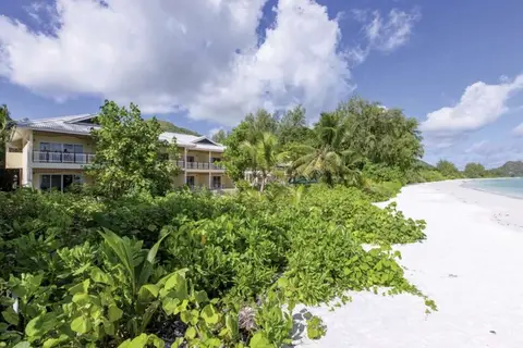 Acajou Beach Resort in Baie Sainte Anne Praslin