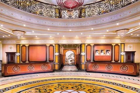 Royal Rose Abu Dhabi, a Curio Collection by Hilton Affiliated Hotel in الدَّانَةْ — foto 11