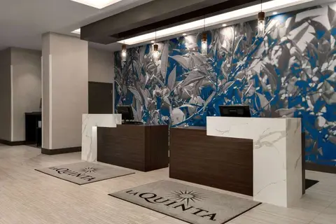 La Quinta Inn & Suites by Wyndham Orlando IDr in Orlando — foto 4