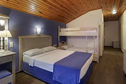 Club Turtas Beach Hotel in Alaşehir — foto 19