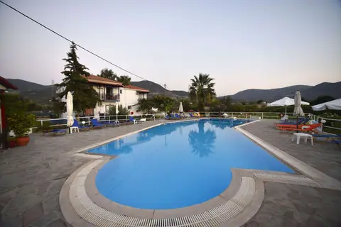 Fly & Go Anna Maria in Πέτρα — foto 9