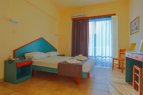 Filoxenia Hotel - Apartments in Θεολόγος — foto 4