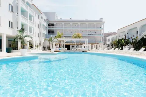 Endlss Beach & Disco Hotel Ibiza in Cala de Bou — foto 26