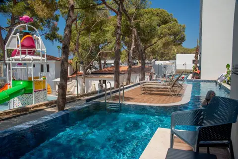 Fly & Go Ömer Prime Holiday Resort in Kuşadası — foto 12