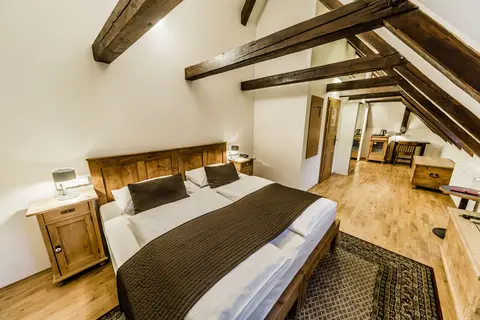 Hotel Archibald At The Charles Bridge in Praag — foto 16
