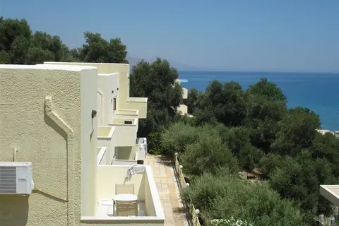 Polyrizos (Polyrisos) in Aνω Ρoδάκινo — foto 6