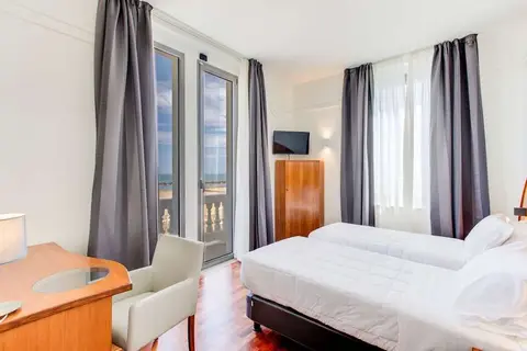 Hotel Kursaal in Cattolica — foto 11