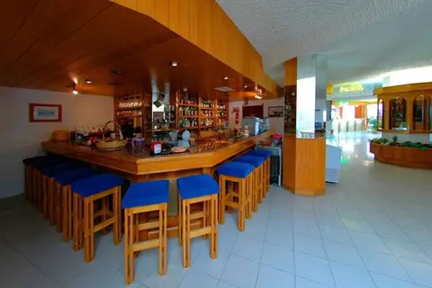 Algar in Armação de Pêra — foto 4