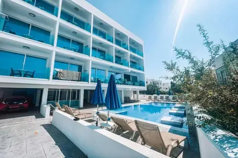 Sunny Blue Hotel in Αγία Νάπα