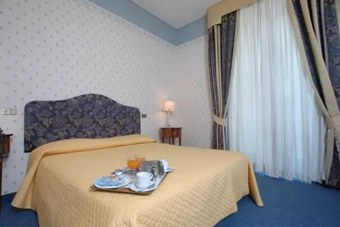 Hotel Nuovo Rebecchino in Napels — foto 26