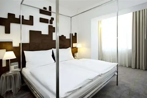 Hotel Pure White in Praag, foto 10