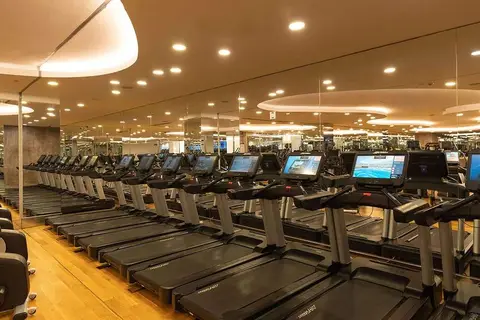 Wyndham Grand Istanbul Kalamis Marina Hotel in İstanbul — foto 28