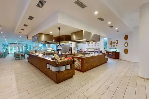 Tropic Garden Hotel & Apartments in Santa Eulària des Riu — foto 10