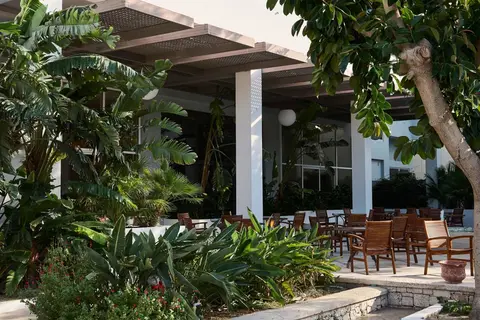 Esperides Beach in Φαληράκι — foto 22