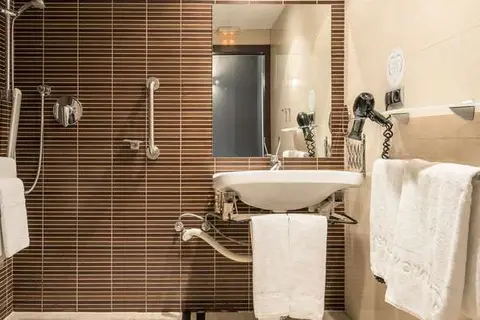 Hotel Ilunion Almirante in Barcelona — foto 10