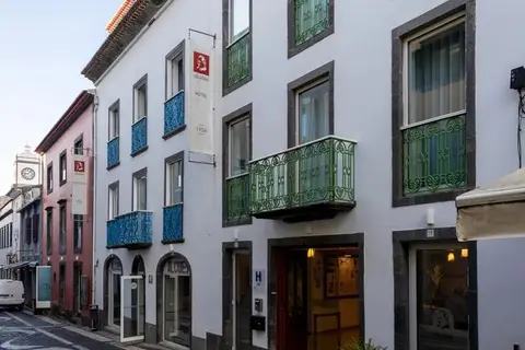 Alcides in Ponta Delgada