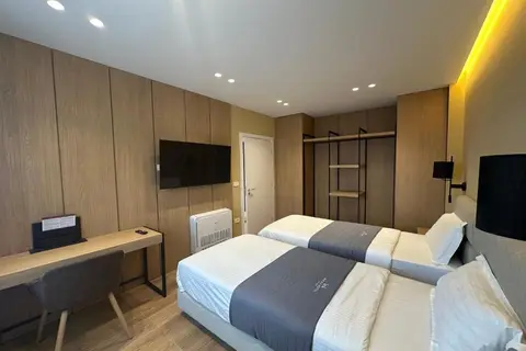 Mulaj Hotel in Tirana — foto 10