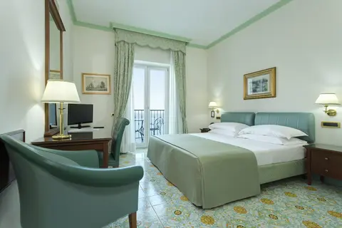 Lloyd's Baia Hotel in Vietri Sul Mare — foto 18