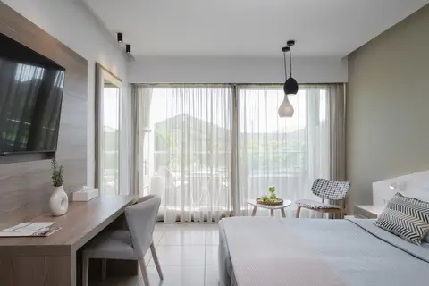 KBR Kassandra Bay Resort & Spa in Καλύβια — foto 16