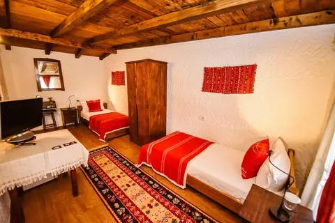 Hotel Tradita Geg & Tosk in Shkodra — foto 17