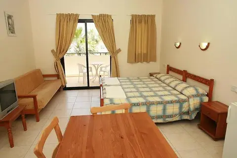 New York Plaza Hotel Apartments in Paphos — foto 10