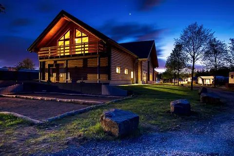 Naturist De Reenert in Esch-sur-Sûre — foto 2
