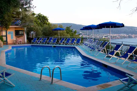 Bungalows Baia Serena in Vico Equense — foto 2