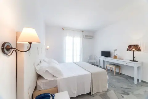 Paros Land Hotel in Αλυκή — foto 28