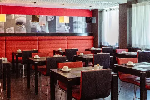 SANA Capitol Hotel in Almada — foto 30