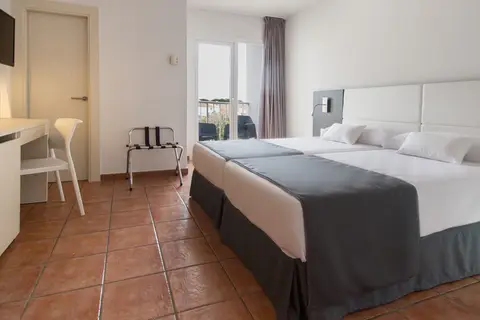 Globales Los Delfines Hotel in Ciutadella — foto 15
