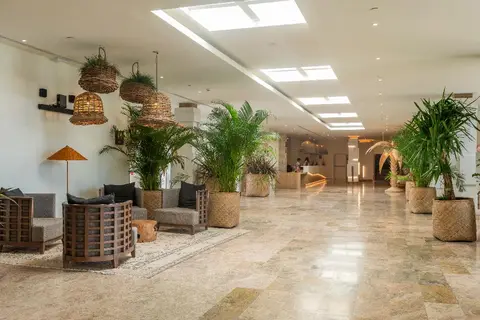 Leonardo Royal & Suites Hotel Ibiza Santa Eulalia in Santa Eulària des Riu — foto 3