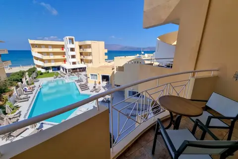 Sunny Bay in Kissamos — foto 13