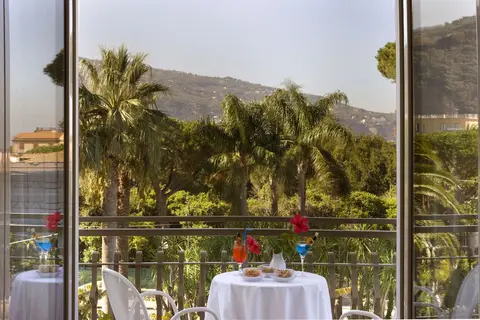 Hotel Alpha Sorrento Coast in Sant'agnello — foto 17