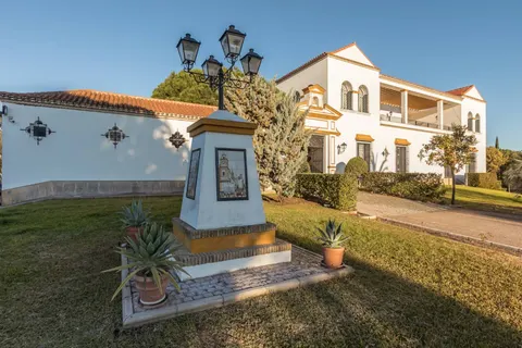Hacienda Las Tres Niñas in La Puebla del Río — foto 21