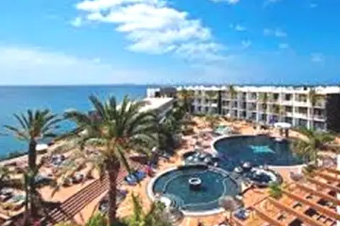 Hotel Mirador Papagayo by LIVVO in Yaiza — foto 7