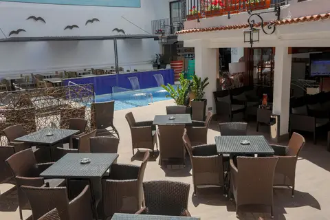 Neptuno Hotel & Spa in Calella — foto 17