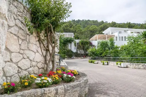 Hotel Baia dei Faraglioni in Mattinata — foto 10