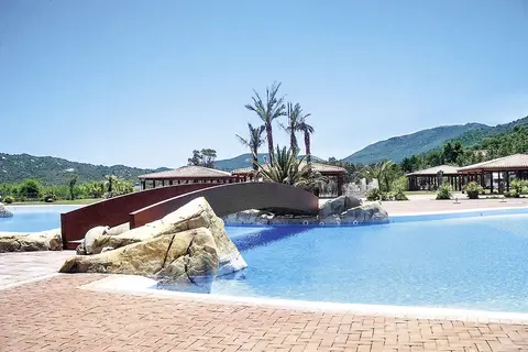Garden Beach Hotel & Resort in Castiadas — foto 18