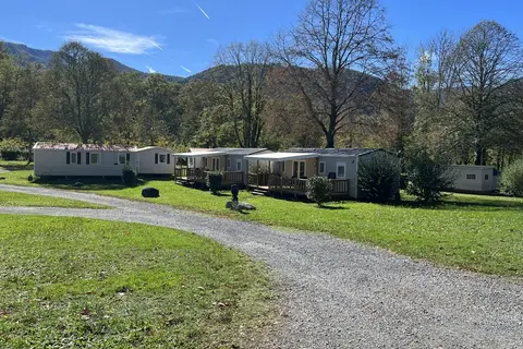 Camping A L Ombre Des Tilleuls in Peyrouse — foto 7